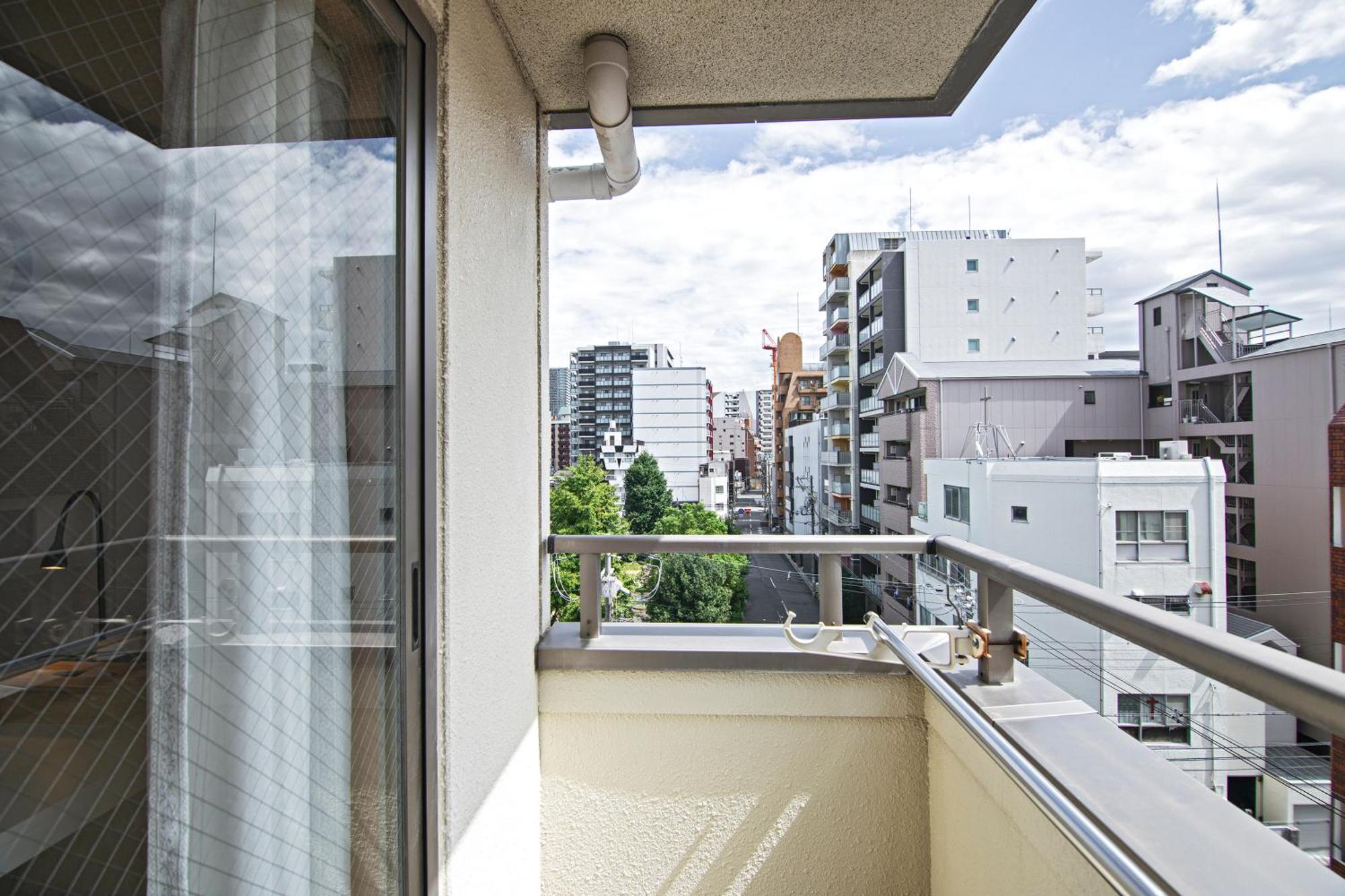 Namba 3 Min Walk From Imamiya Or Daikokucho Station * Osaka